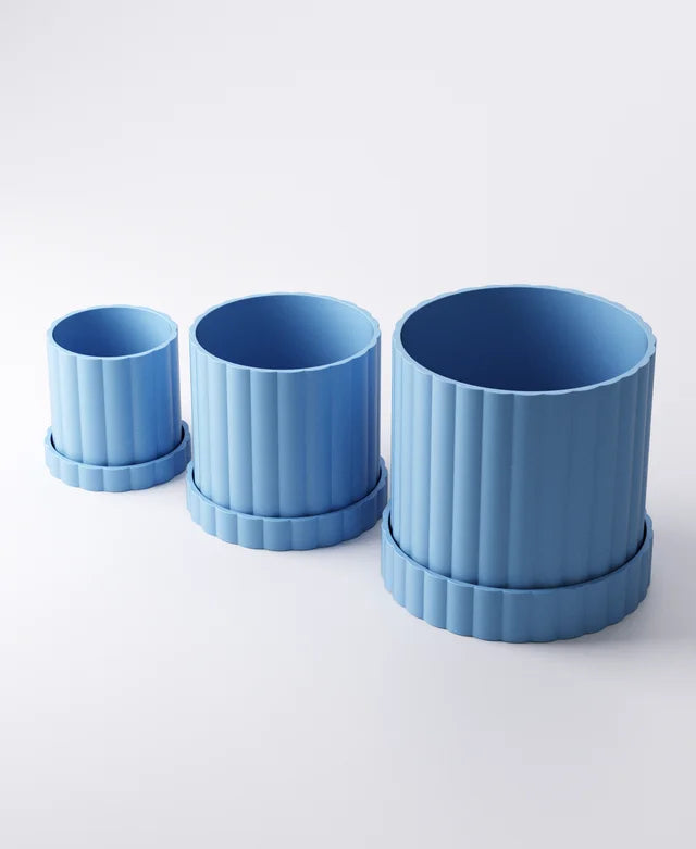 Large Ridged Planter with Drip Tray
