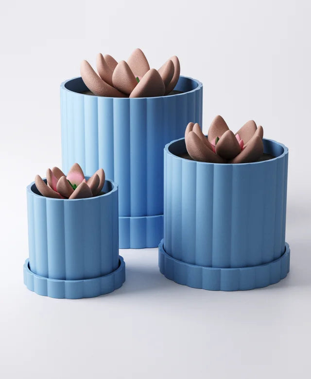 Large Ridged Planter with Drip Tray