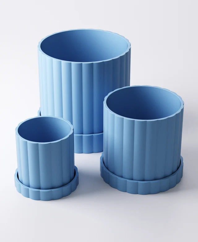 Large Ridged Planter with Drip Tray