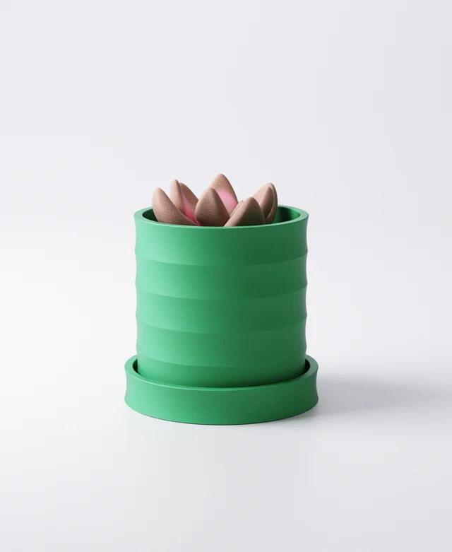 Scalloped Planter with Drip Tray Type 2