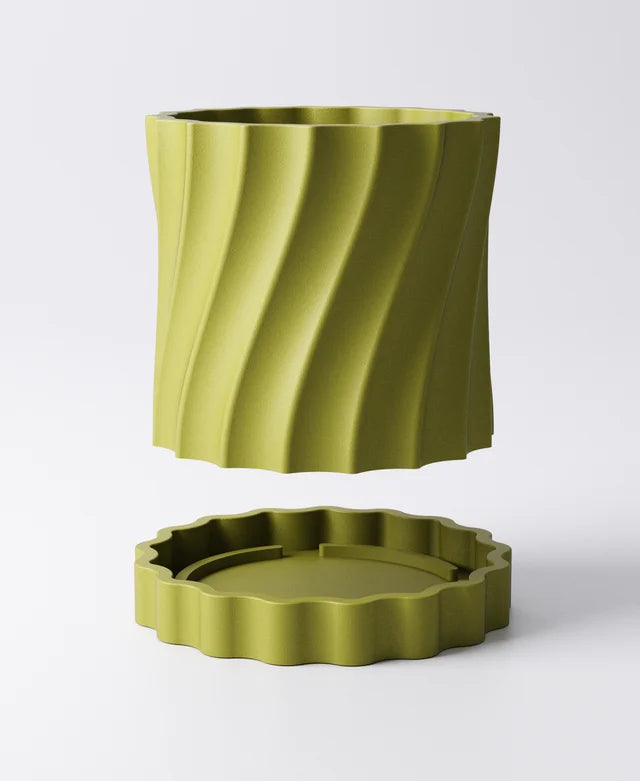 Twist Planter with Drip Tray